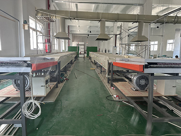 澳龍暫氧池 室內養殖區 活魚箱養殖